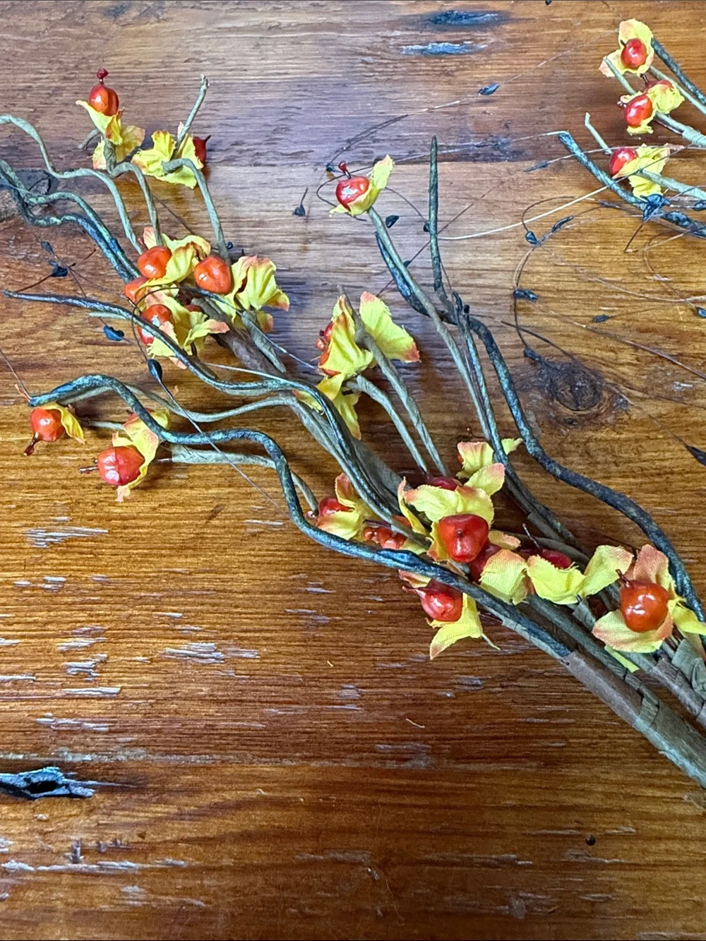 🍂 NWOT 3- 25” Autumn Bittersweet Spray Decorative Stems - Yellow & Orange